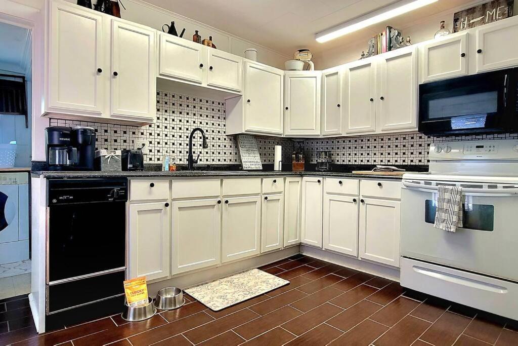 Apple Hill Bungalow, Family And Pet Friendly! Bristol Dış mekan fotoğraf